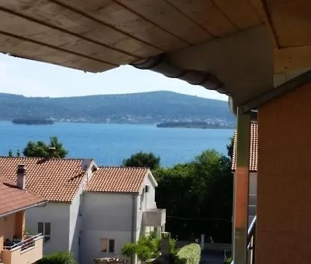 Apartment In With Balcony, Air Conditioning, Wi-fi