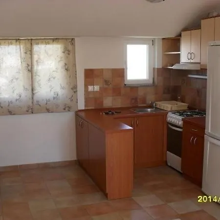In With Balcony, Air Conditioning, Wi-fi *